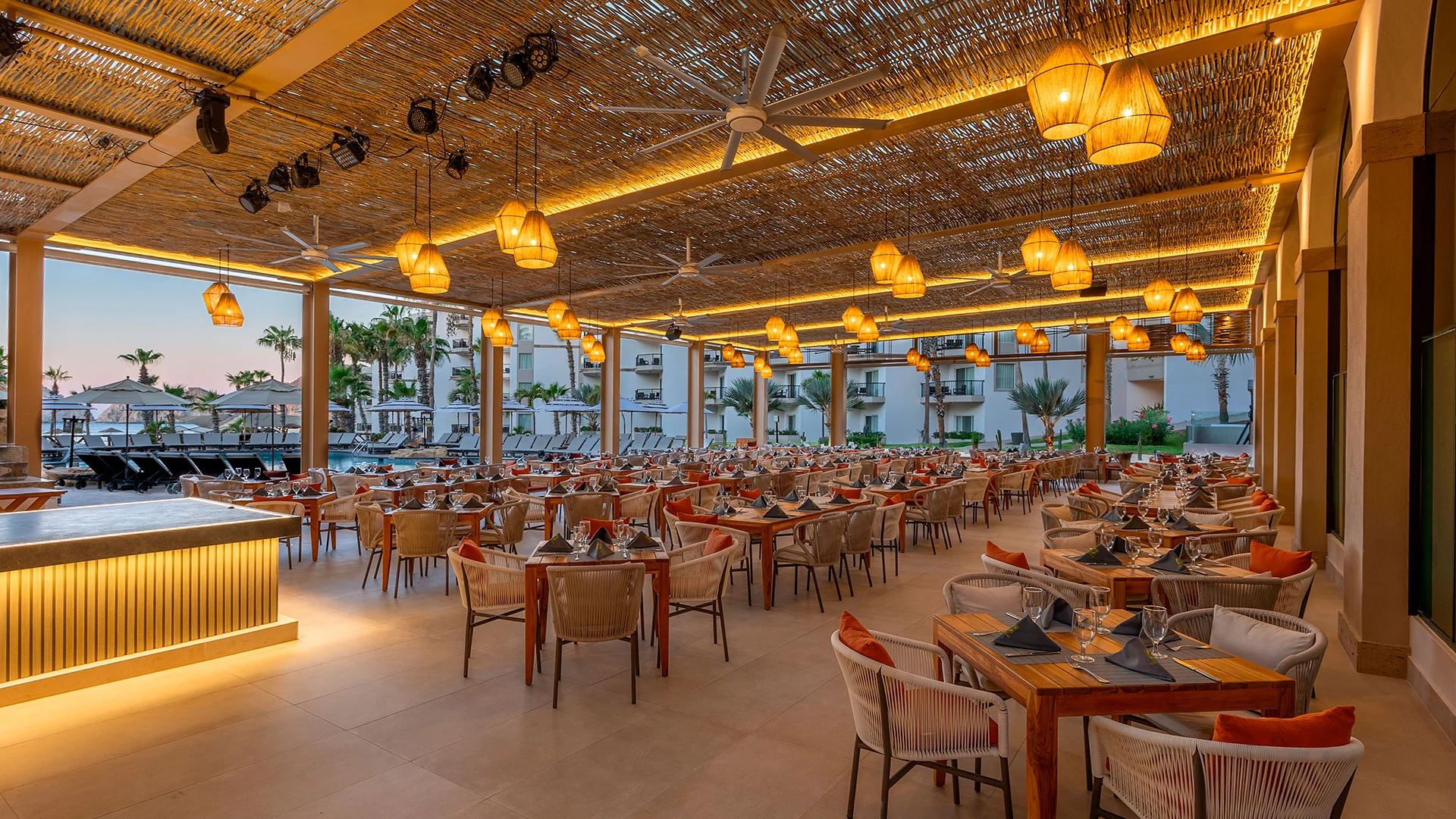 Villa del Palmar Beach Resort