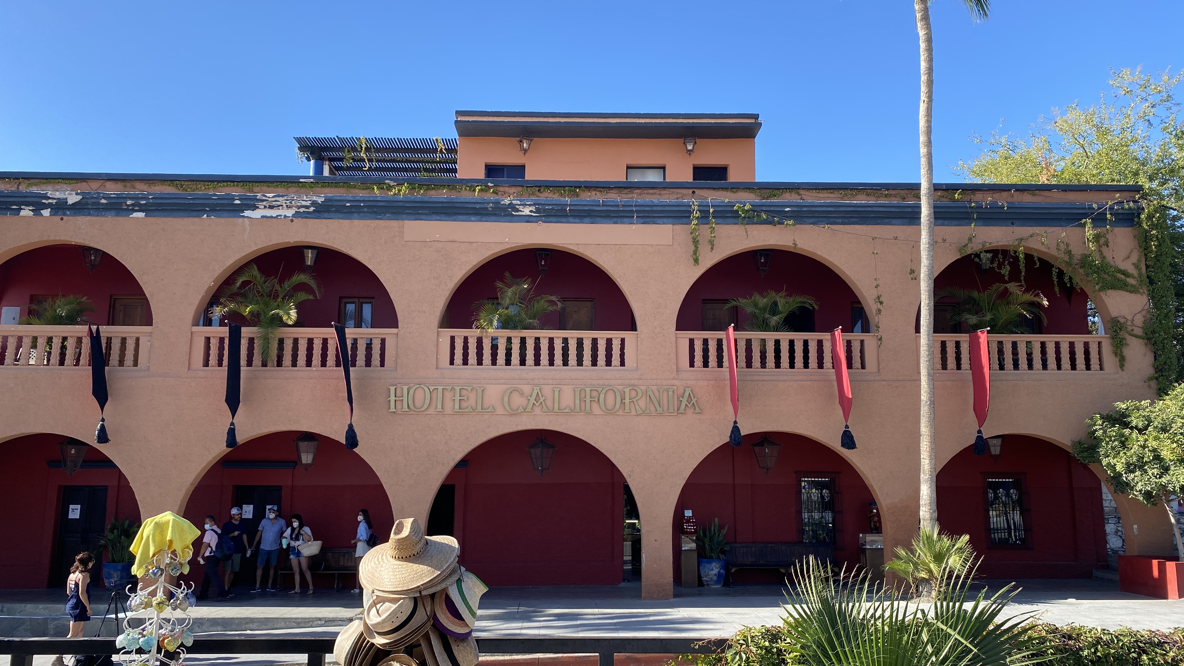 Hotel California & The Pueblo Mágico